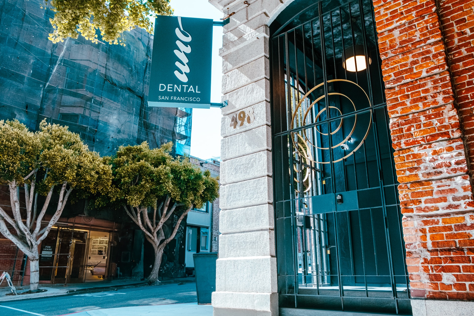 UNO DENTAL SAN FRANCISCO — modern operatory and chair detail