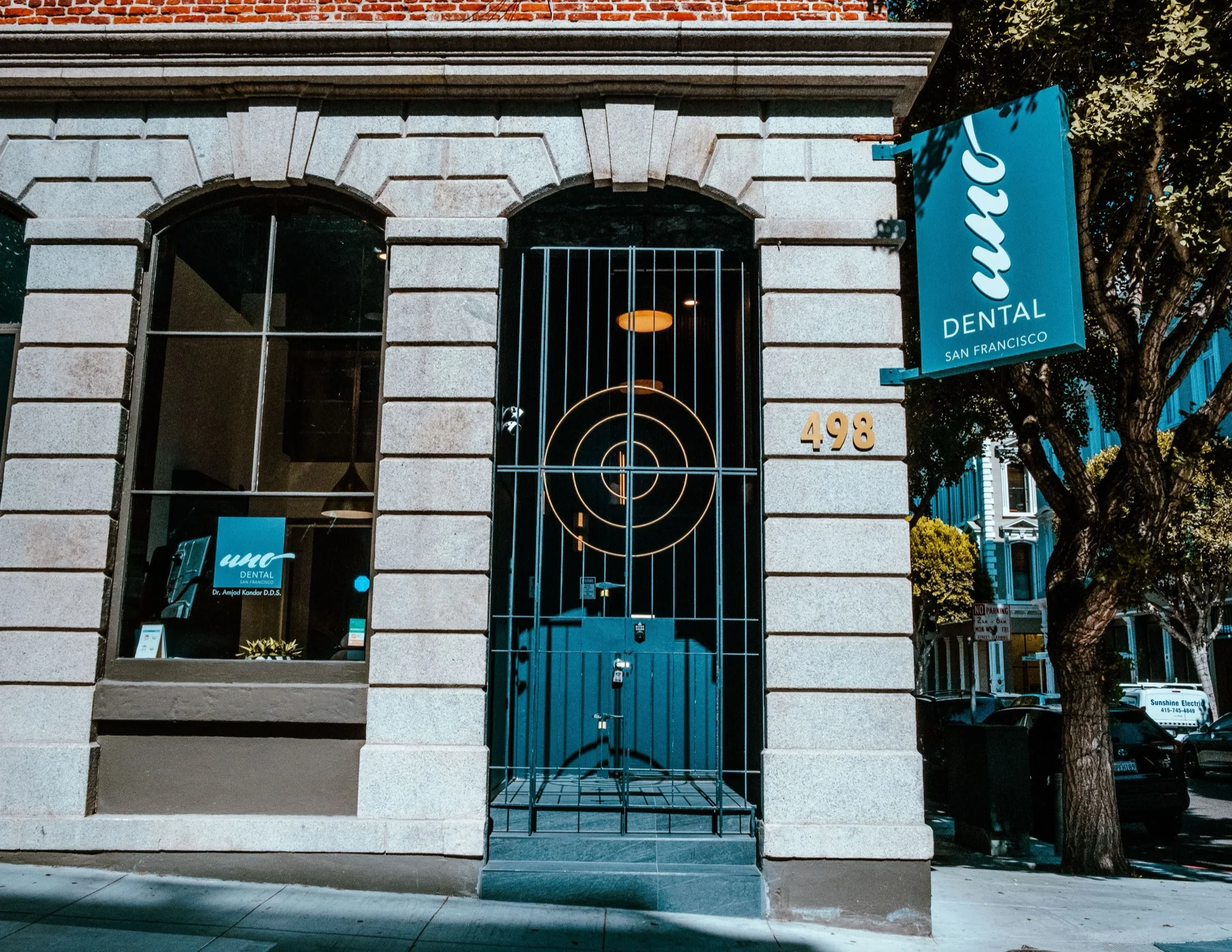 UNO DENTAL SAN FRANCISCO exterior — 498 Jackson Street entrance